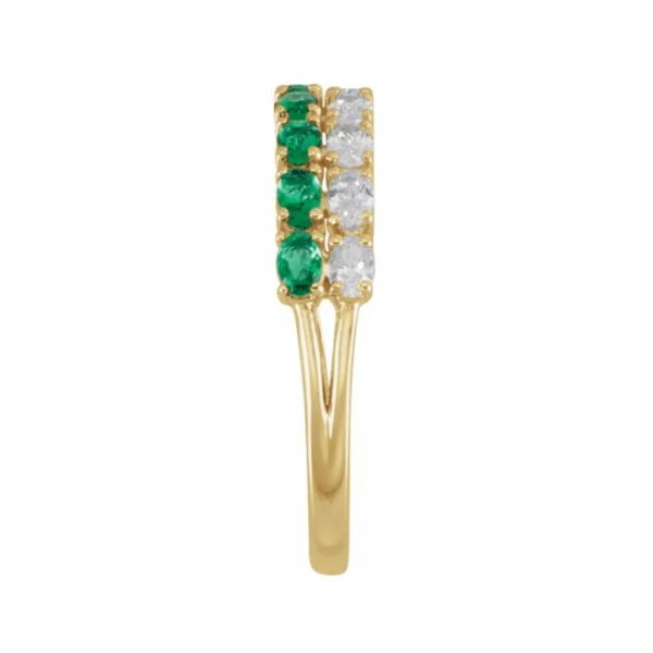 Solid gold diamond and emerald ring, the woodlands