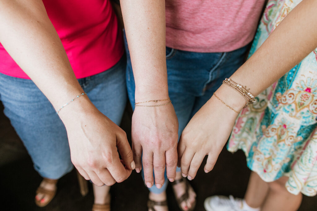 Permanent jewelry pop-up in Montgomery, TX